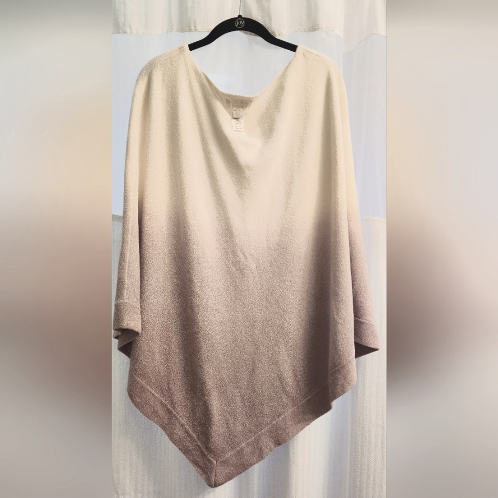 Barefoot dreams CoziChic ombre poncho